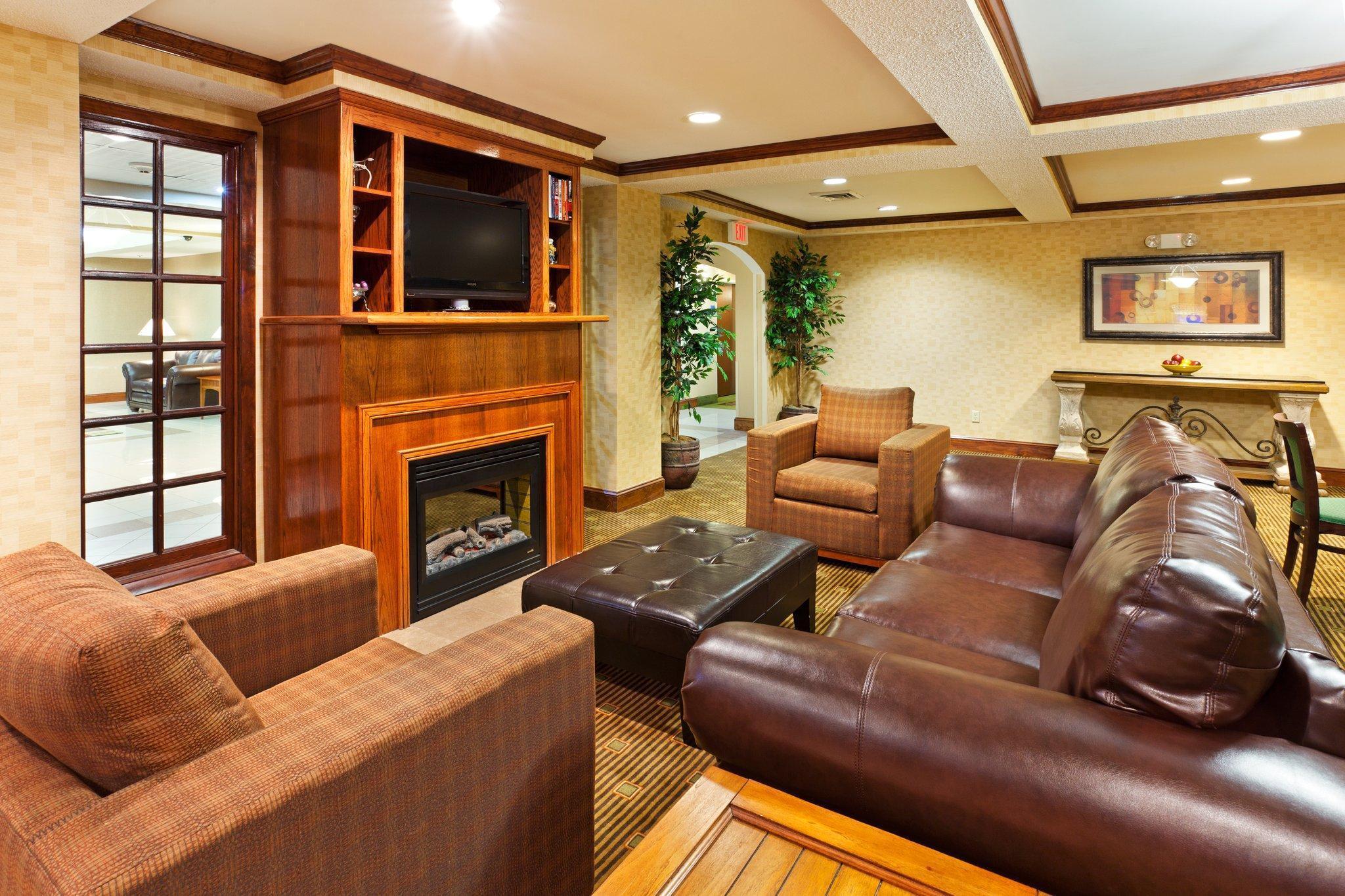 Holiday Inn Express & Suites Reidsville By Ihg Екстериор снимка