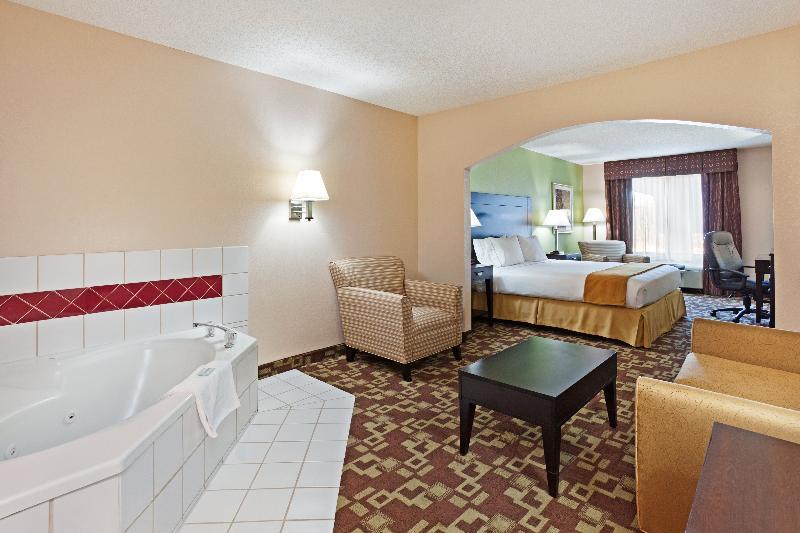 Holiday Inn Express & Suites Reidsville By Ihg Екстериор снимка